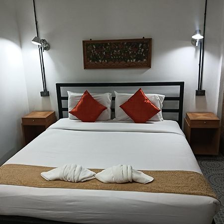 White Jail At Koh Tao Hostel Buitenkant foto