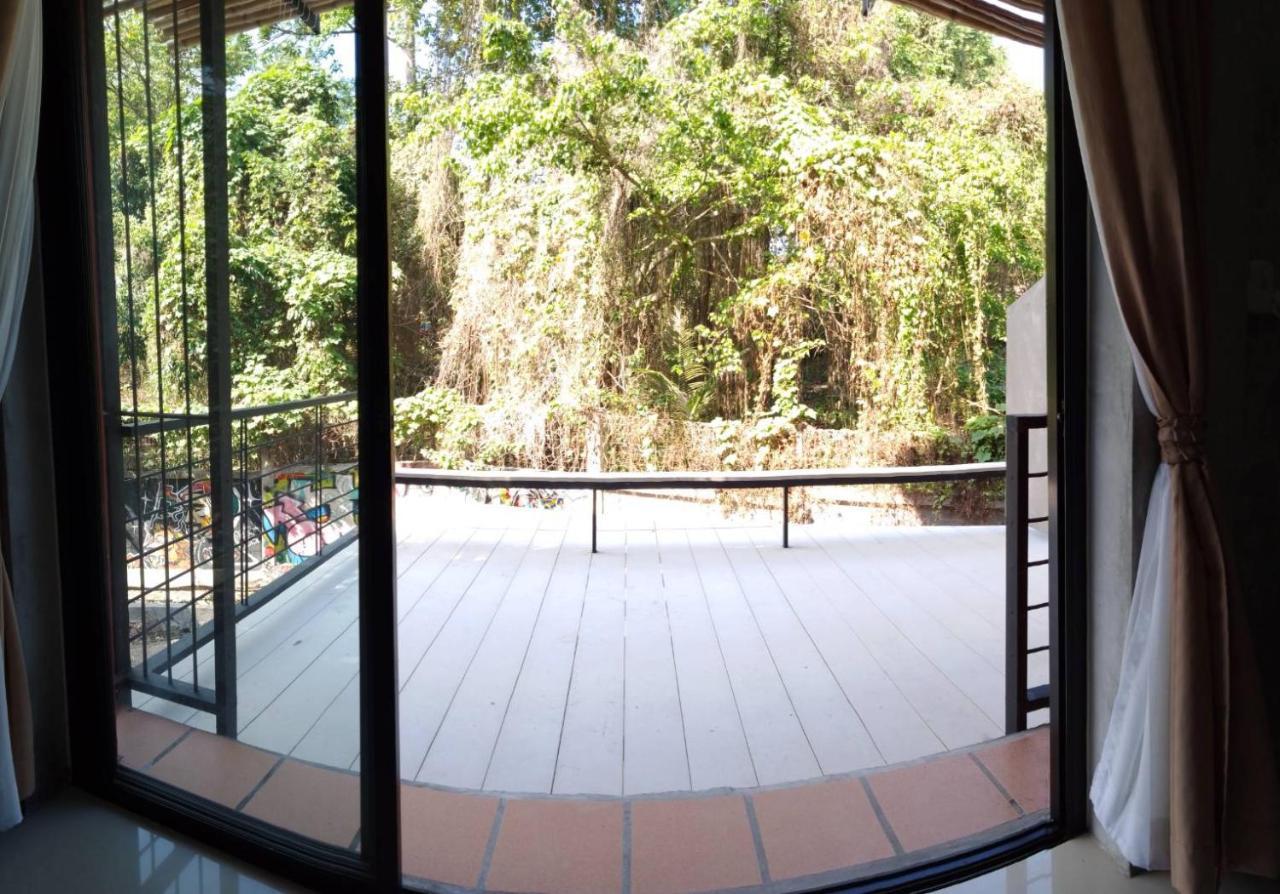 White Jail At Koh Tao Hostel Buitenkant foto