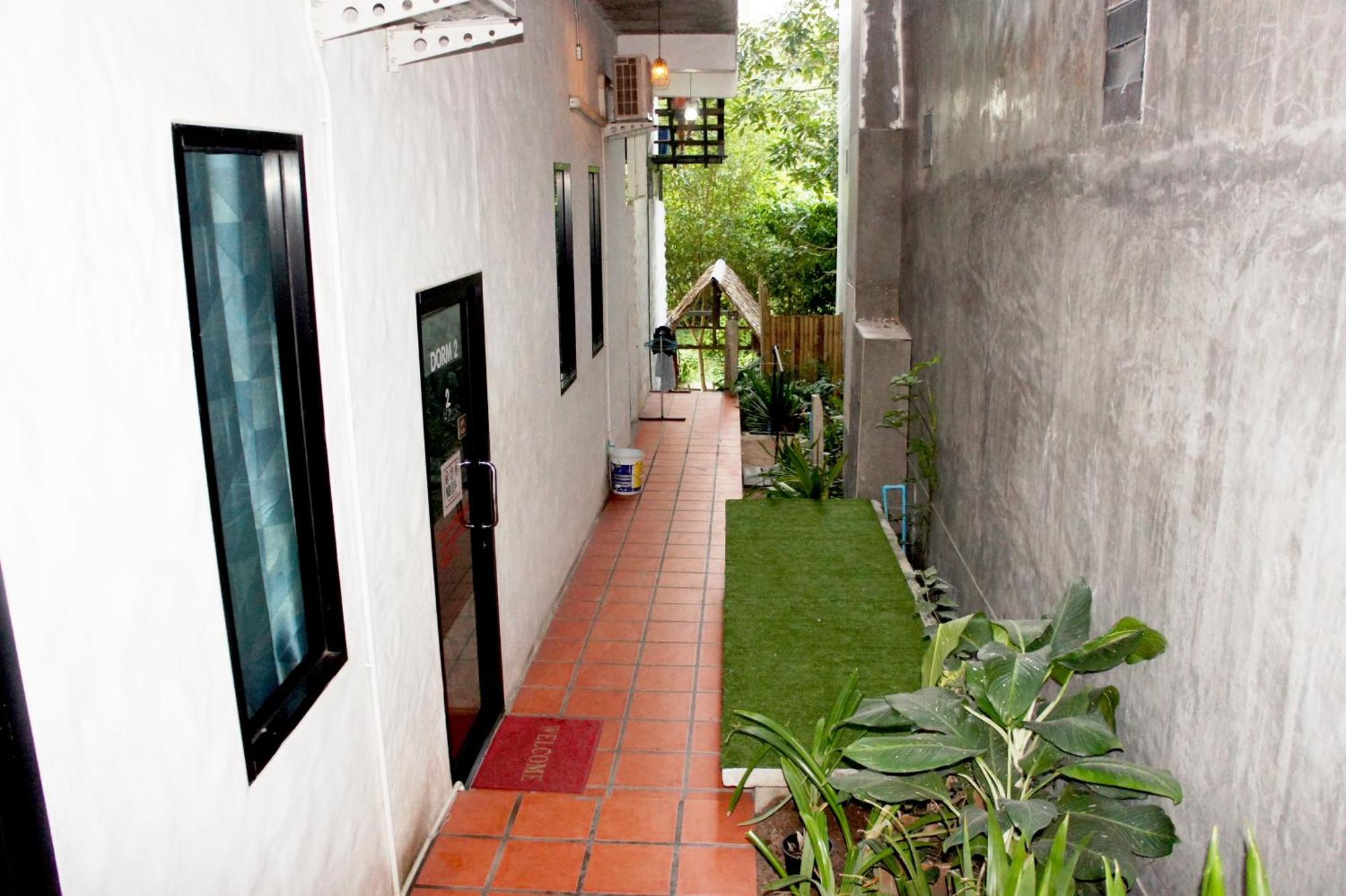 White Jail At Koh Tao Hostel Buitenkant foto