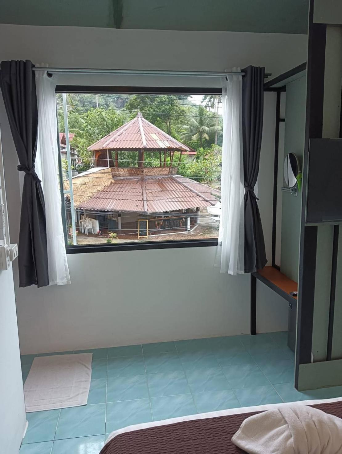 White Jail At Koh Tao Hostel Buitenkant foto