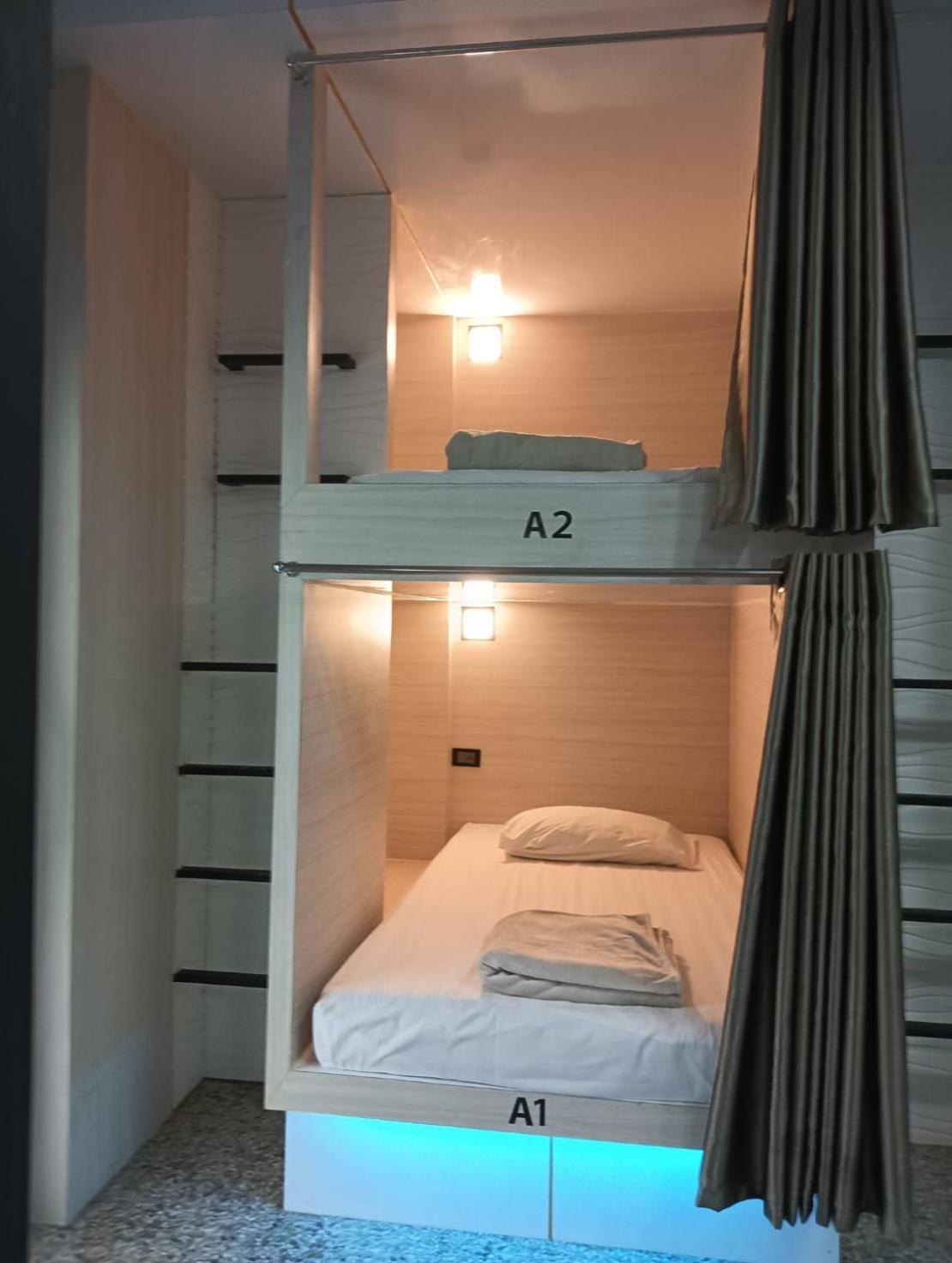 White Jail At Koh Tao Hostel Buitenkant foto