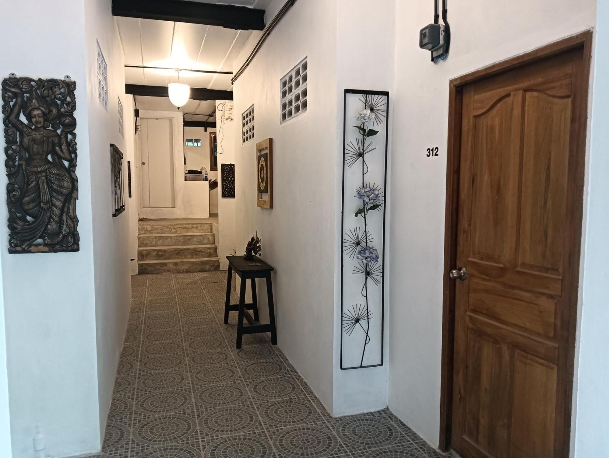 White Jail At Koh Tao Hostel Buitenkant foto