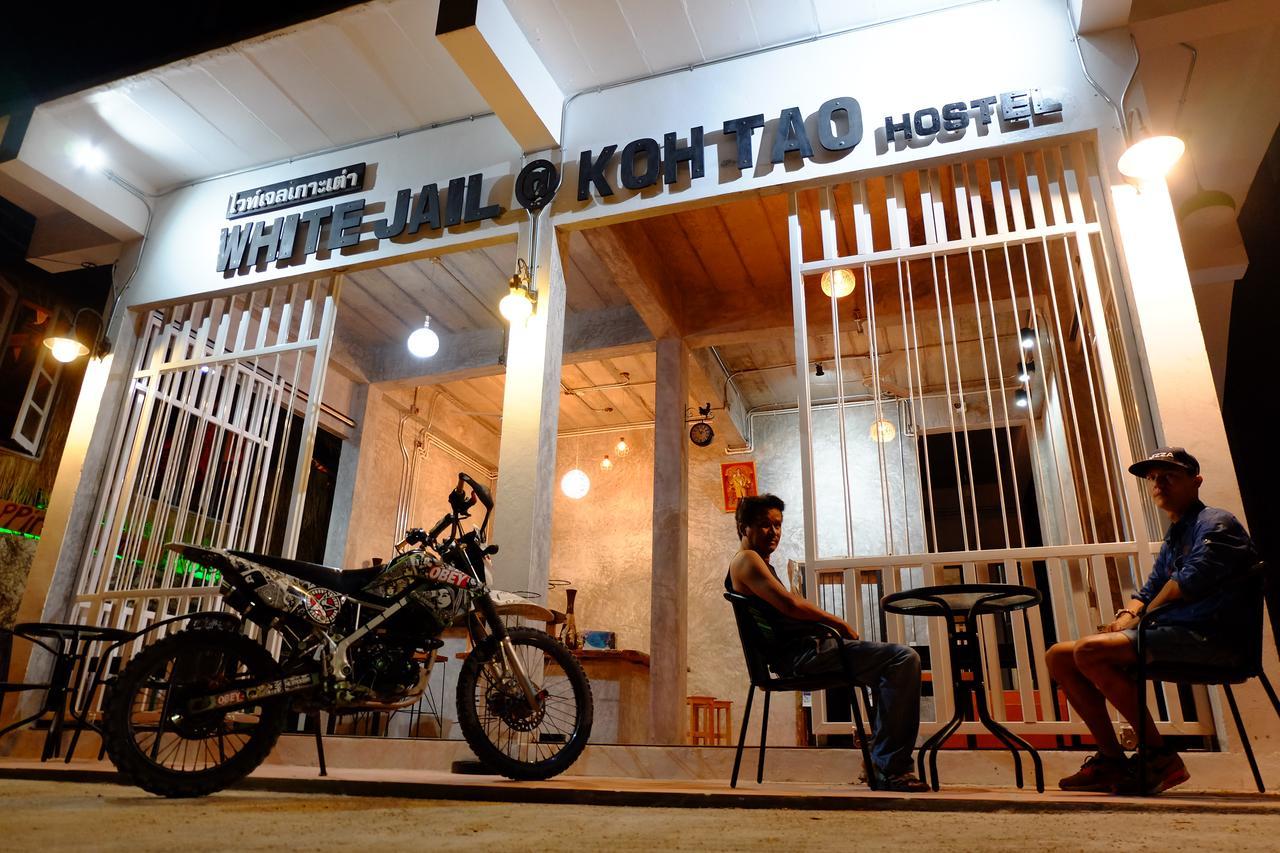 White Jail At Koh Tao Hostel Buitenkant foto